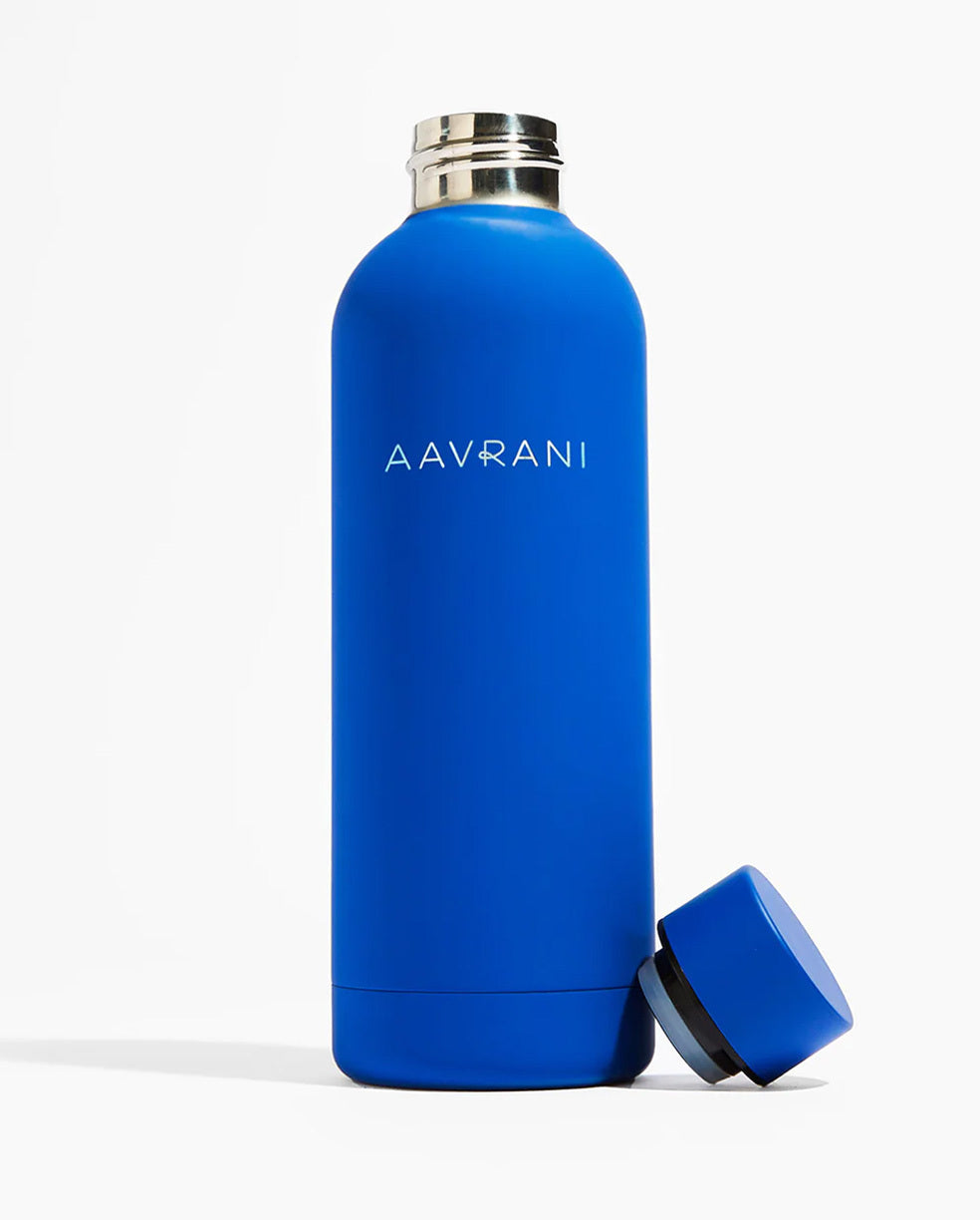 AAVRANI Hydra-Bottle against grey background